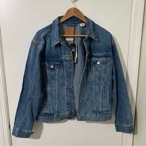 Levi's | Premium Trucker Jean Denim Jacket with Graphic Print | Size Large NWT